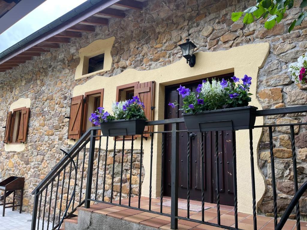 Villamerceditas Rasines Exteriér fotografie